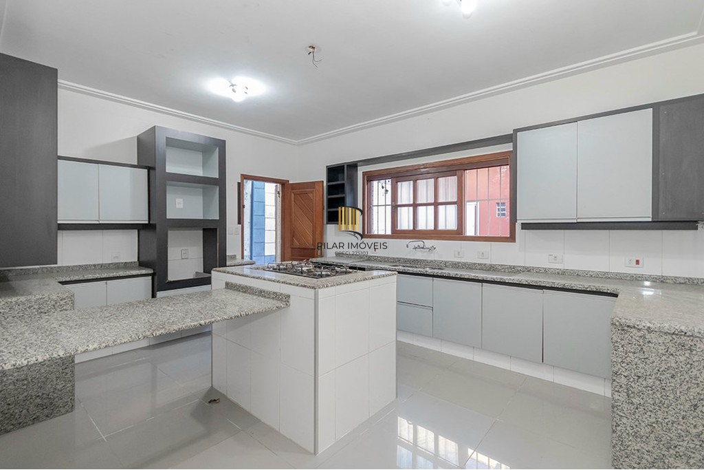 Casa 4 dormitórios no bairro Jardim Planalto