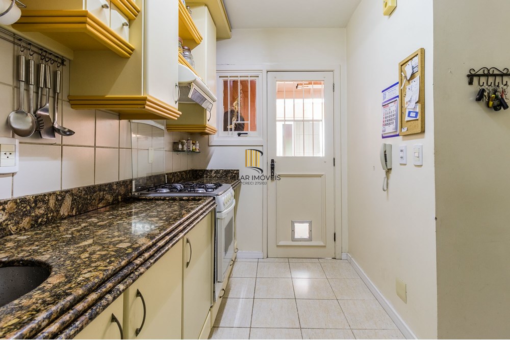 Casa de Condomínio 3 dormitórios no bairro Teresópolis