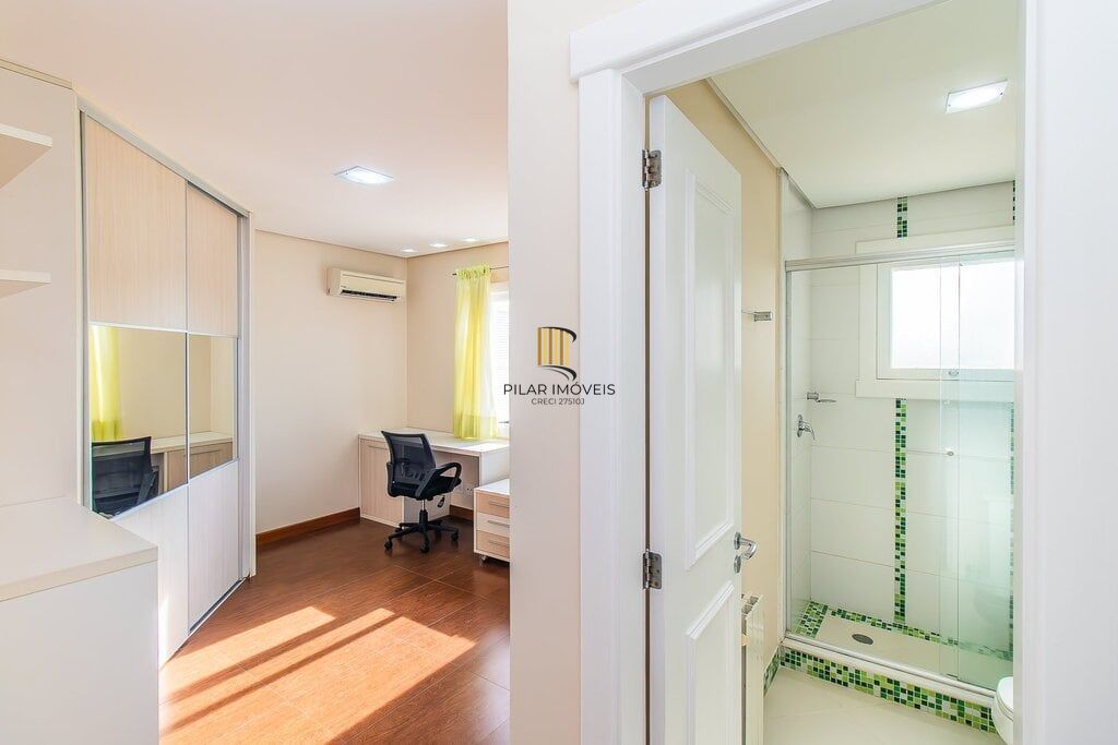 Casa de Condomínio 4 dormitórios no bairro Belém Novo