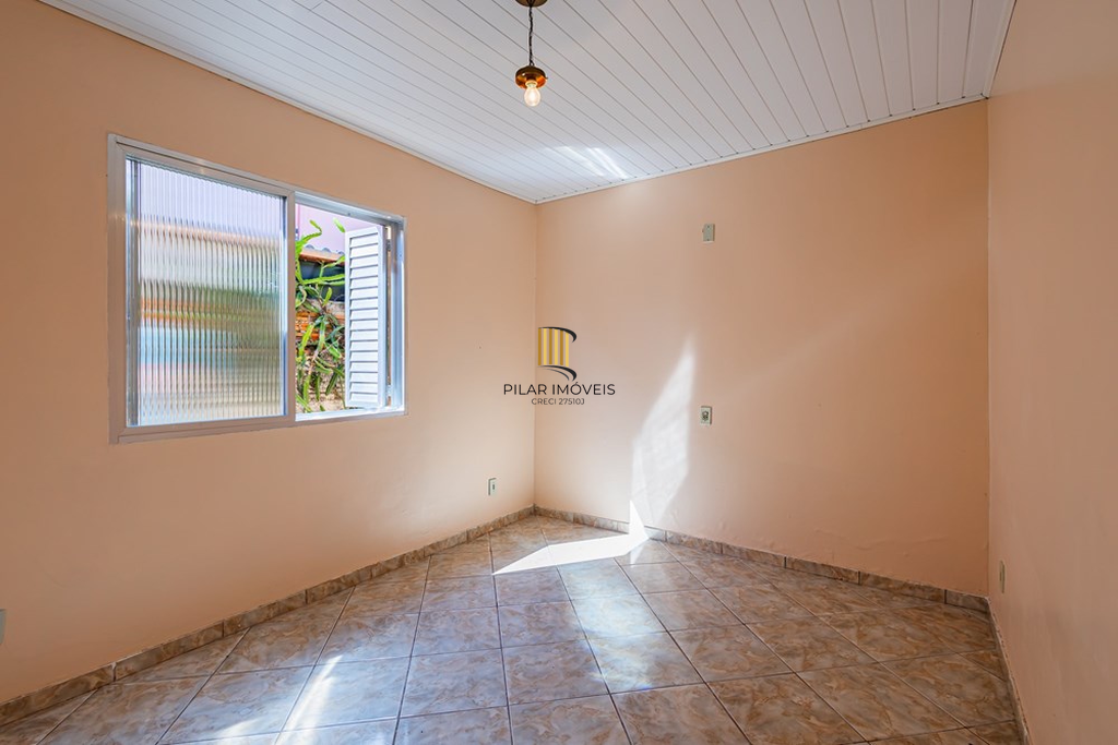 Casa 3 dormitórios no bairro Medianeira