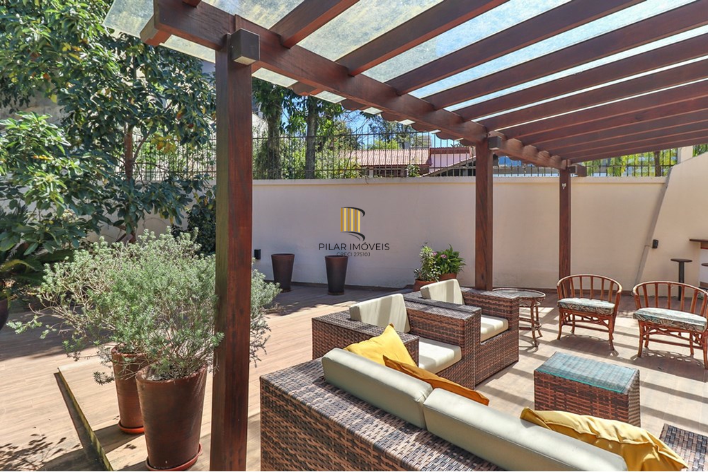 Casa 4 dormitórios no bairro Três Figueiras