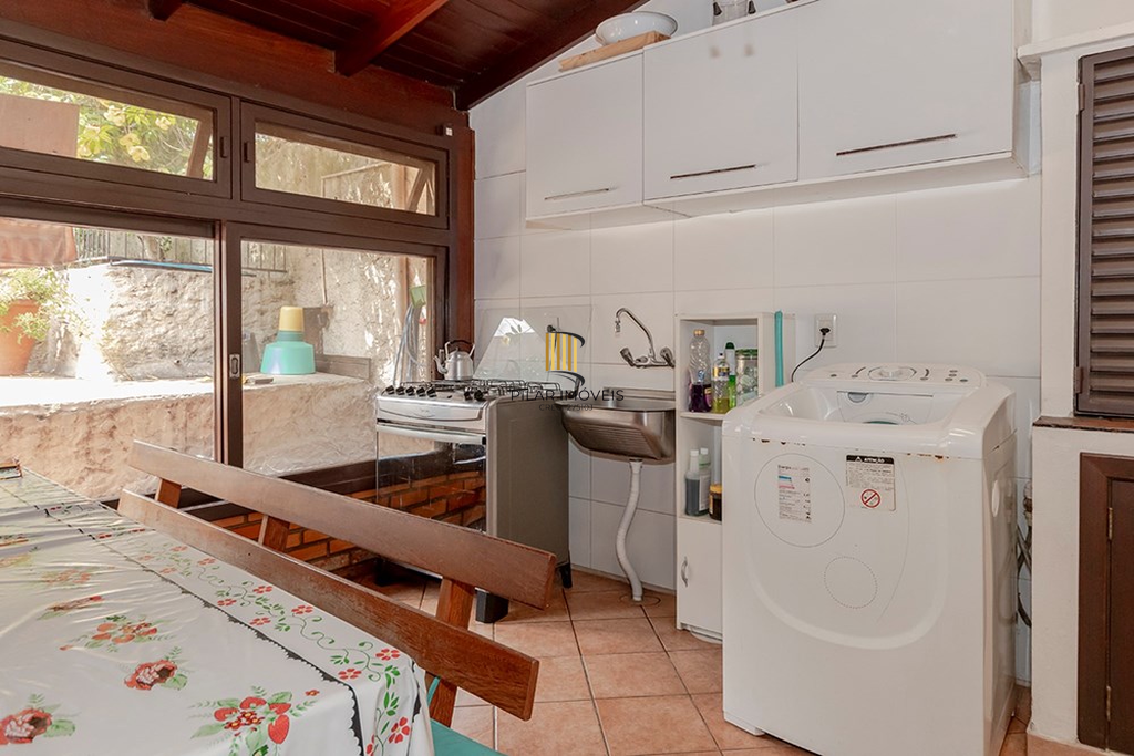 Casa 3 dormitórios no bairro Jardim Itu Sabará