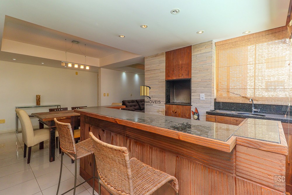 Apartamento 3 dormitórios no bairro Petrópolis