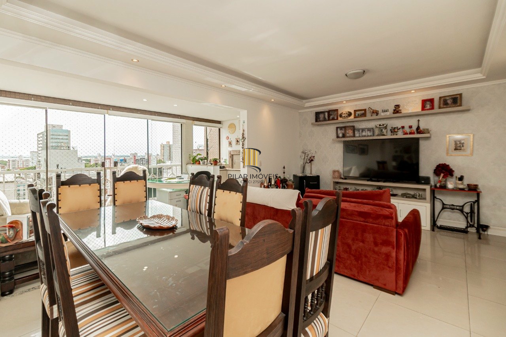 Apartamento 3 dormitórios no bairro Menino Deus