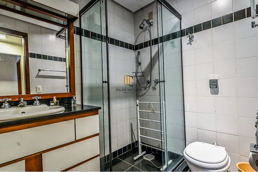 Casa de Condomínio 4 dormitórios no bairro Três Figueiras