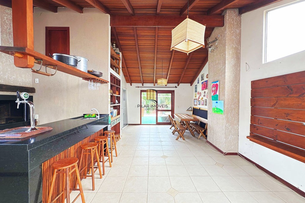 Casa de Condomínio 3 dormitórios no bairro Hípica