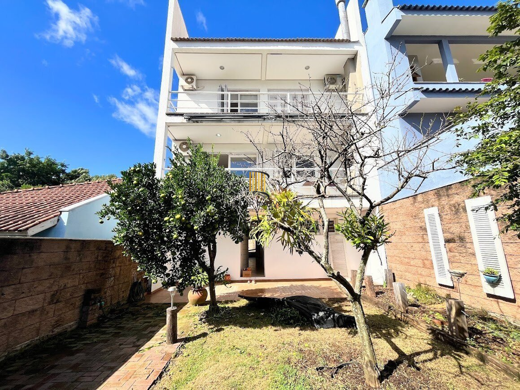 Casa de Condomínio 3 dormitórios no bairro Vila Nova
