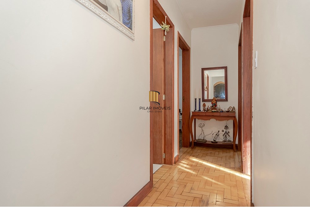 Casa 3 dormitórios no bairro Jardim do Salso