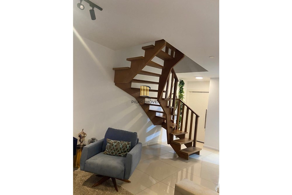 Casa de Condomínio 3 dormitórios no bairro Lomba do Pinheiro