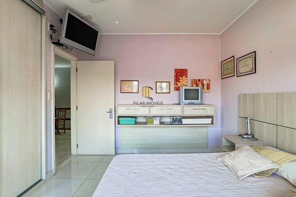 Casa 4 dormitórios no bairro Santa Maria Goretti