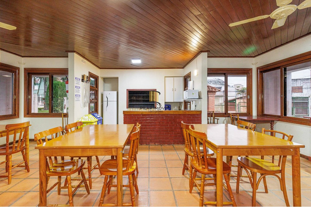 Apartamento 2 dormitórios no bairro Morro Santana