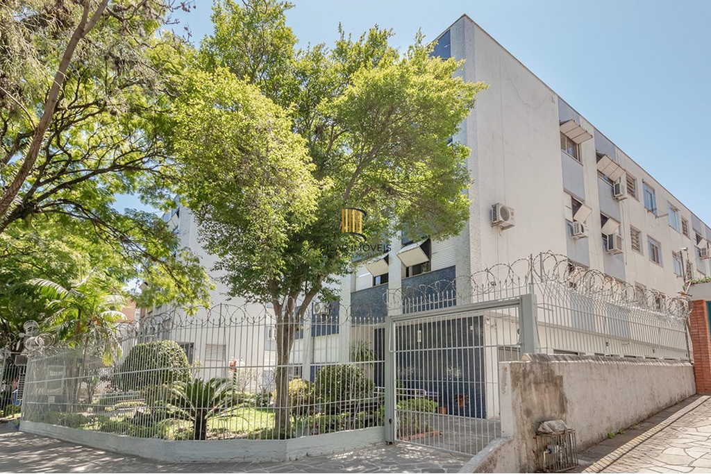 Apartamento 4 dormitórios no bairro Menino Deus