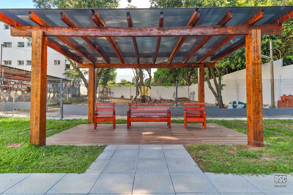 Apartamento 1 dormitório no bairro Jardim Itu Sabará