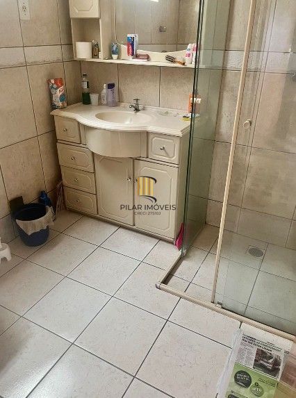 Apto de 02 dorm + dep, 02 banhos, sala, cozinha, área,  junto ao viaduto Obirici