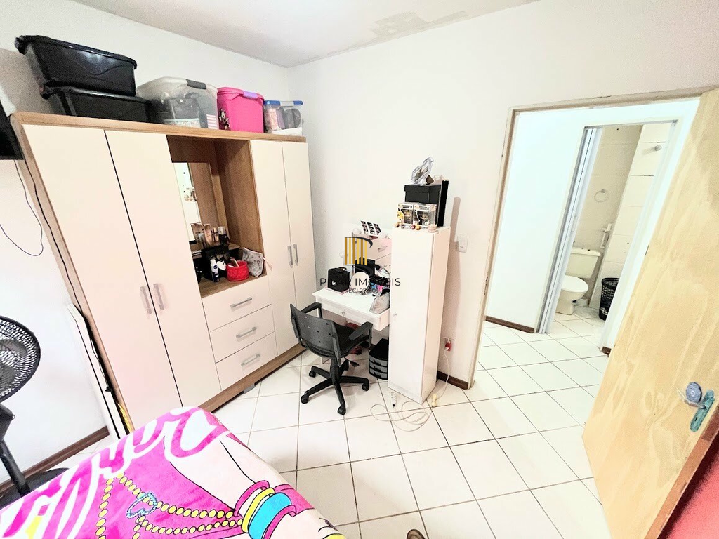 Apartamento 2 dormitórios no bairro Cavalhada