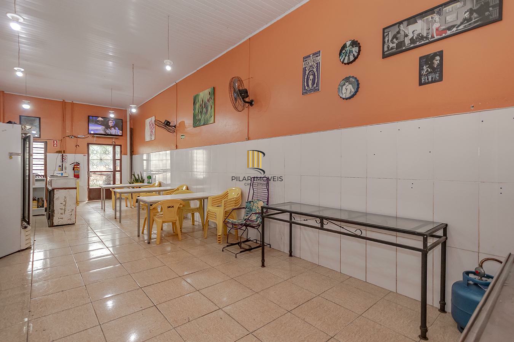 Casa 3 dormitórios no bairro Floresta