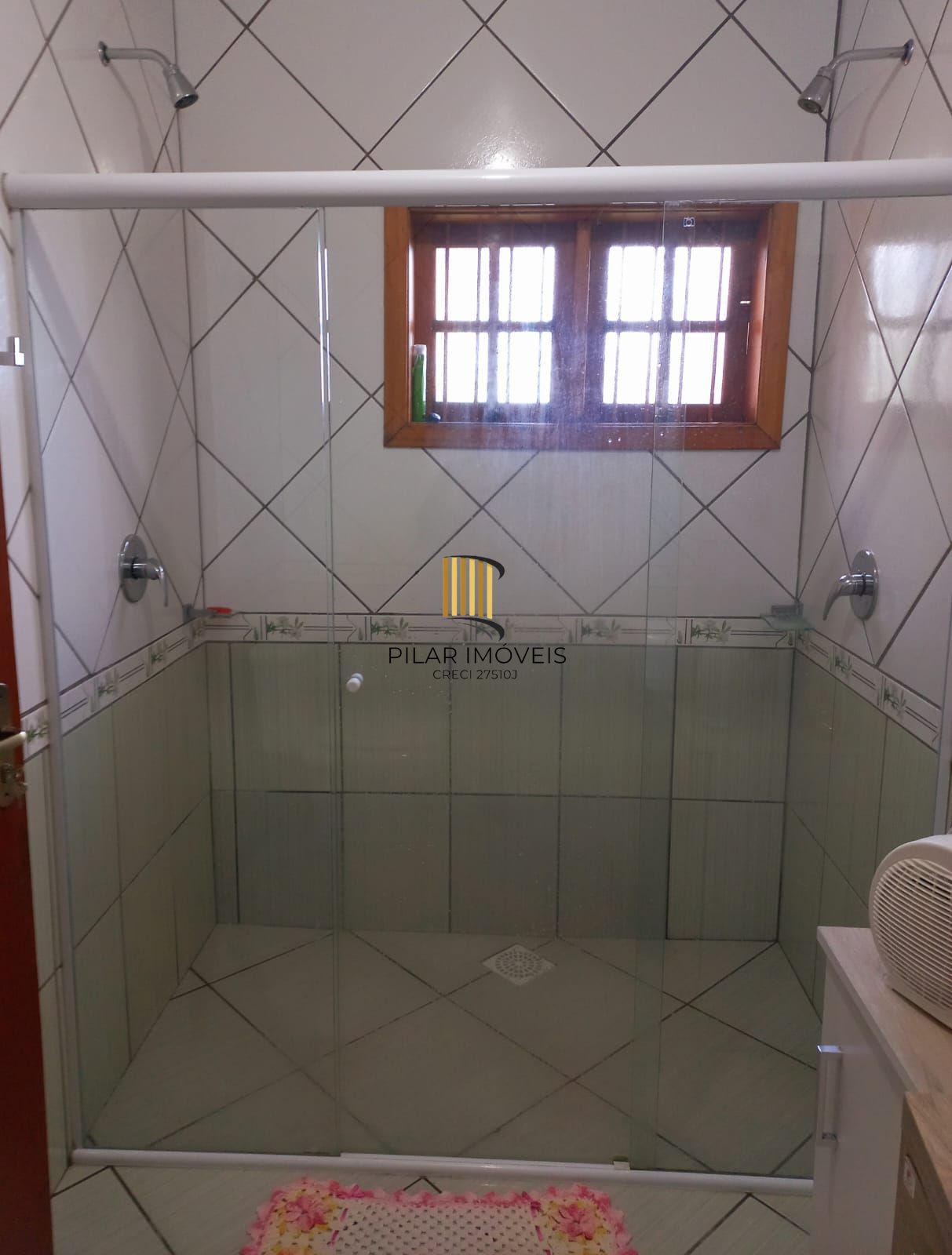 Excelente casa, 03 dorm com suite, 150 m²