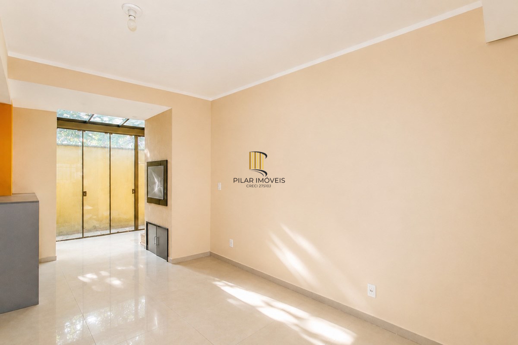 Casa de Condomínio 3 dormitórios no bairro Ipanema