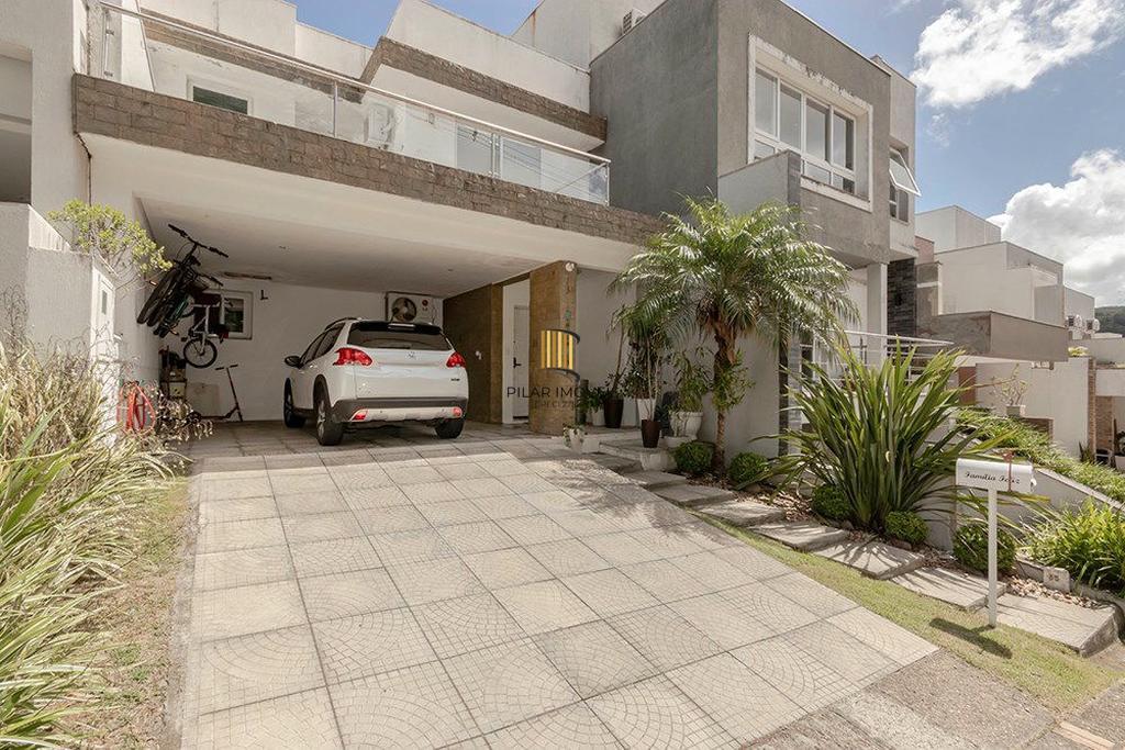 Casa de Condomínio 3 dormitórios no bairro Vila Nova