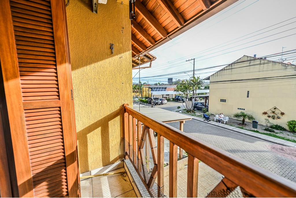 Casa de Condomínio 2 dormitórios no bairro Hípica