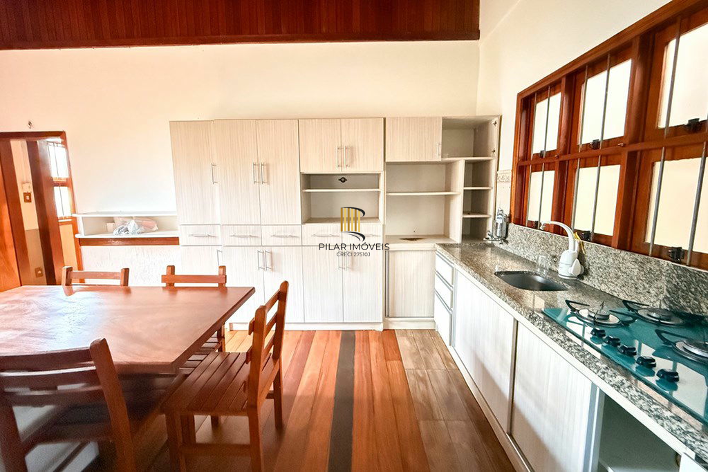 Casa 5 dormitórios no bairro São José