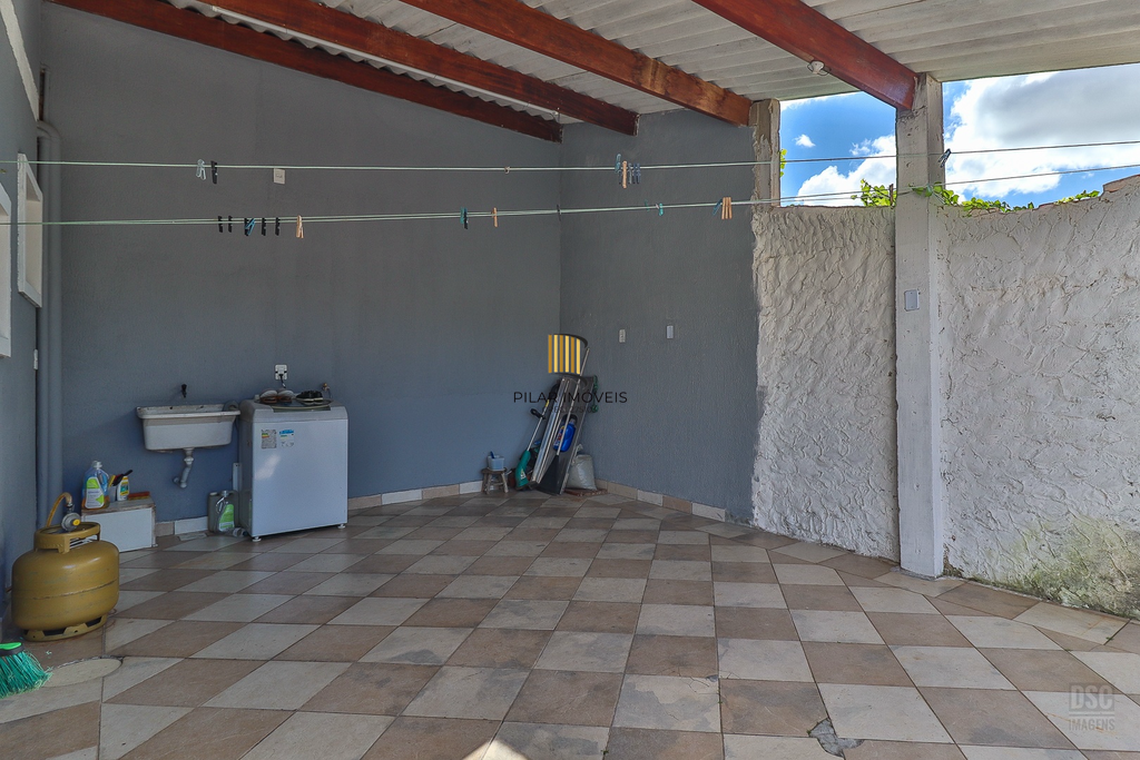 Casa 3 dormitórios no bairro Nonoai