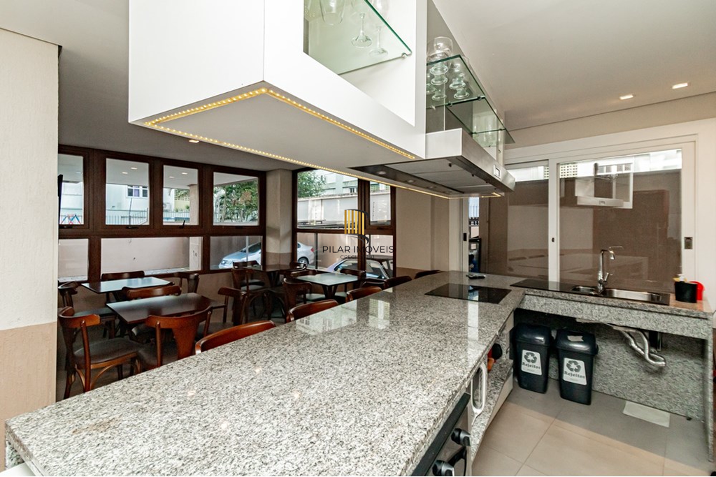 Apartamento 2 dormitórios no bairro Menino Deus