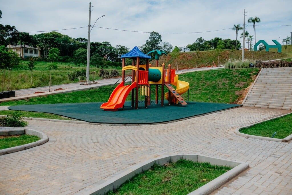 Terreno no bairro Querência