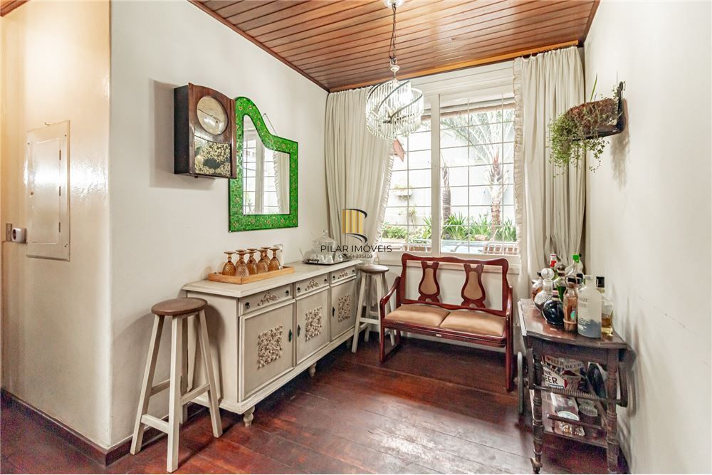 Casa 6 dormitórios no bairro Boa Vista