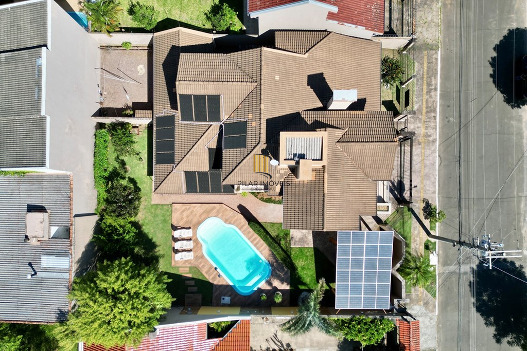 Casa 4 dormitórios no bairro Moinhos de Vento