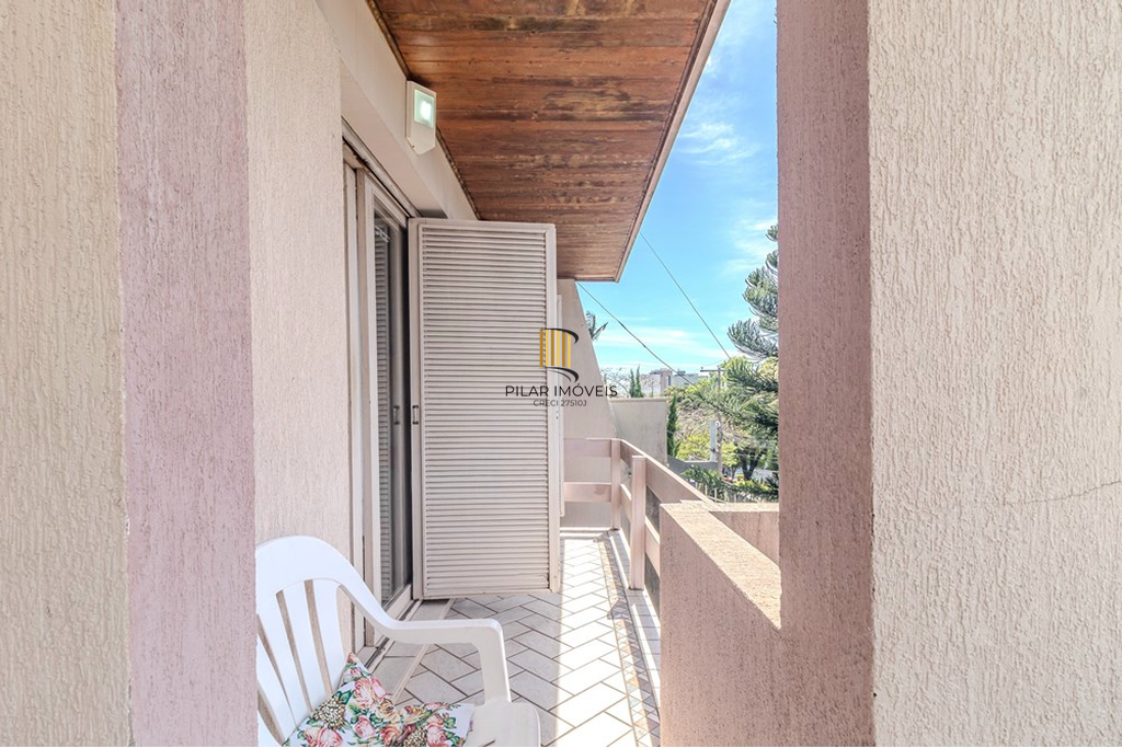 Casa 3 dormitórios no bairro Chácara das Pedras