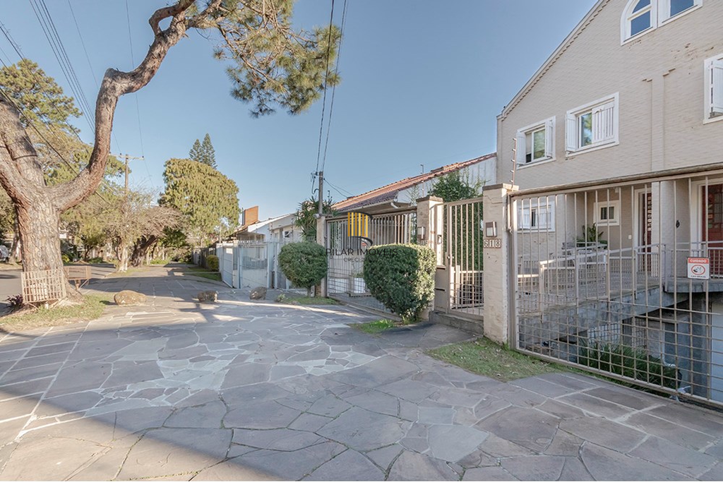 Casa 3 dormitórios no bairro Chácara das Pedras