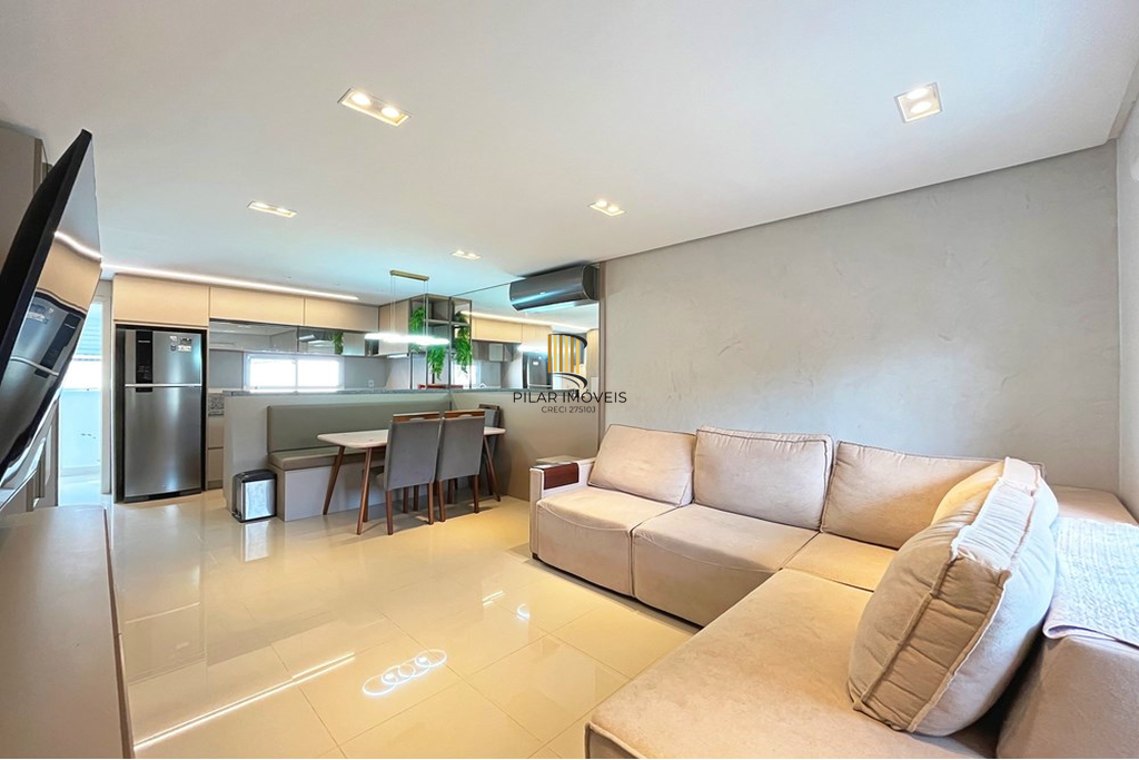 Casa 3 dormitórios no bairro Hípica