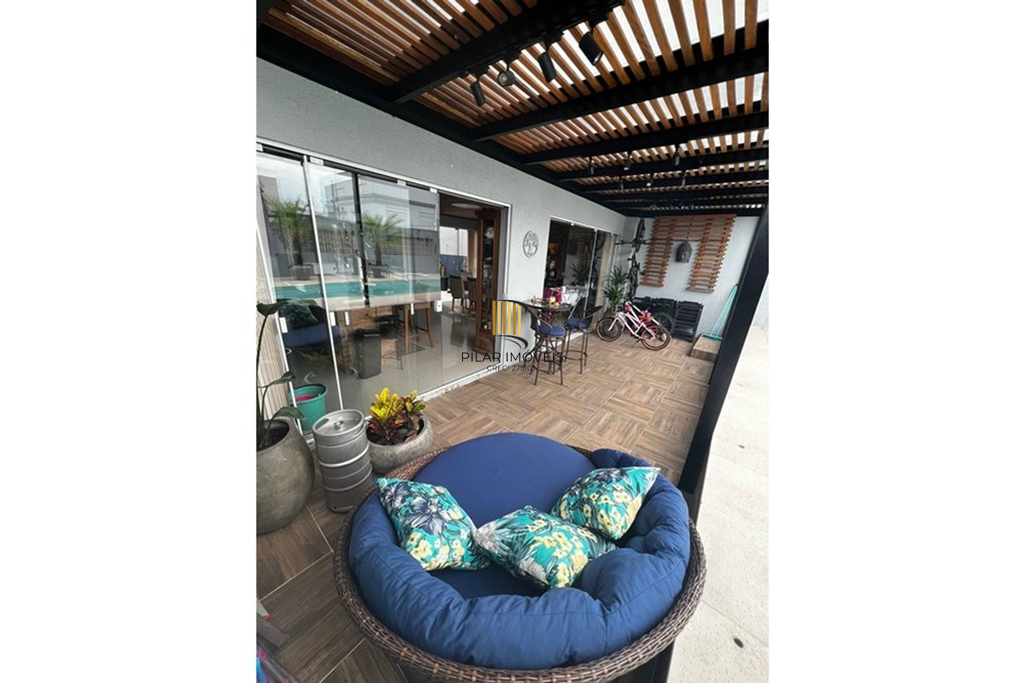 Casa 3 dormitórios no bairro Lomba do Pinheiro