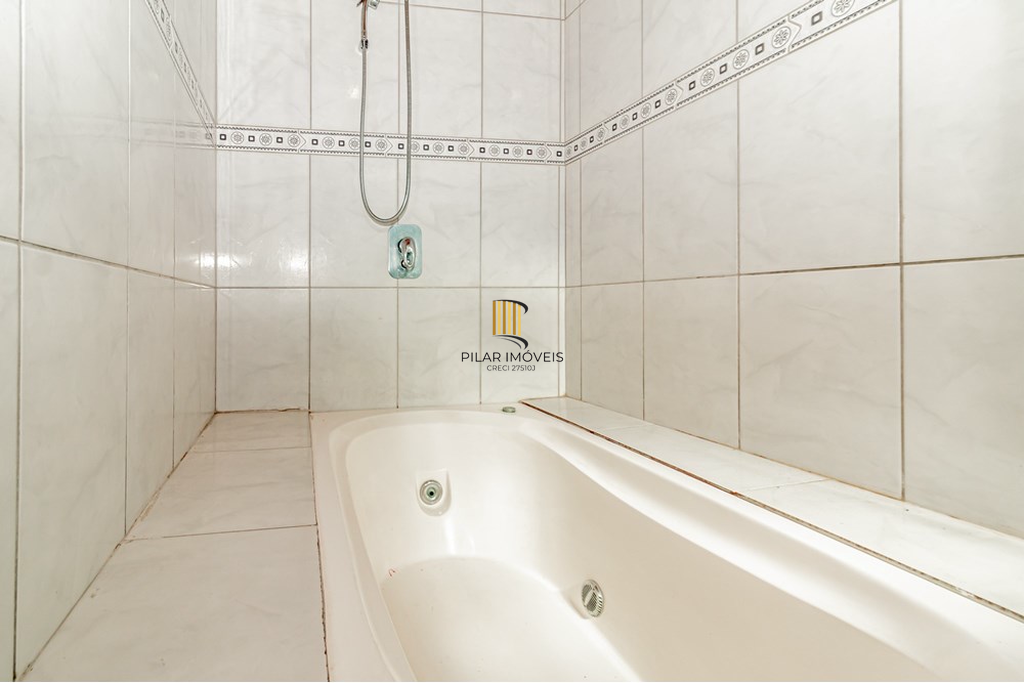 Casa de Condomínio 3 dormitórios no bairro Glória