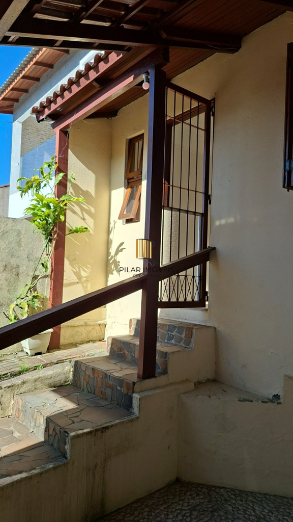 Casa 2 dormitórios no bairro Costa e Silva