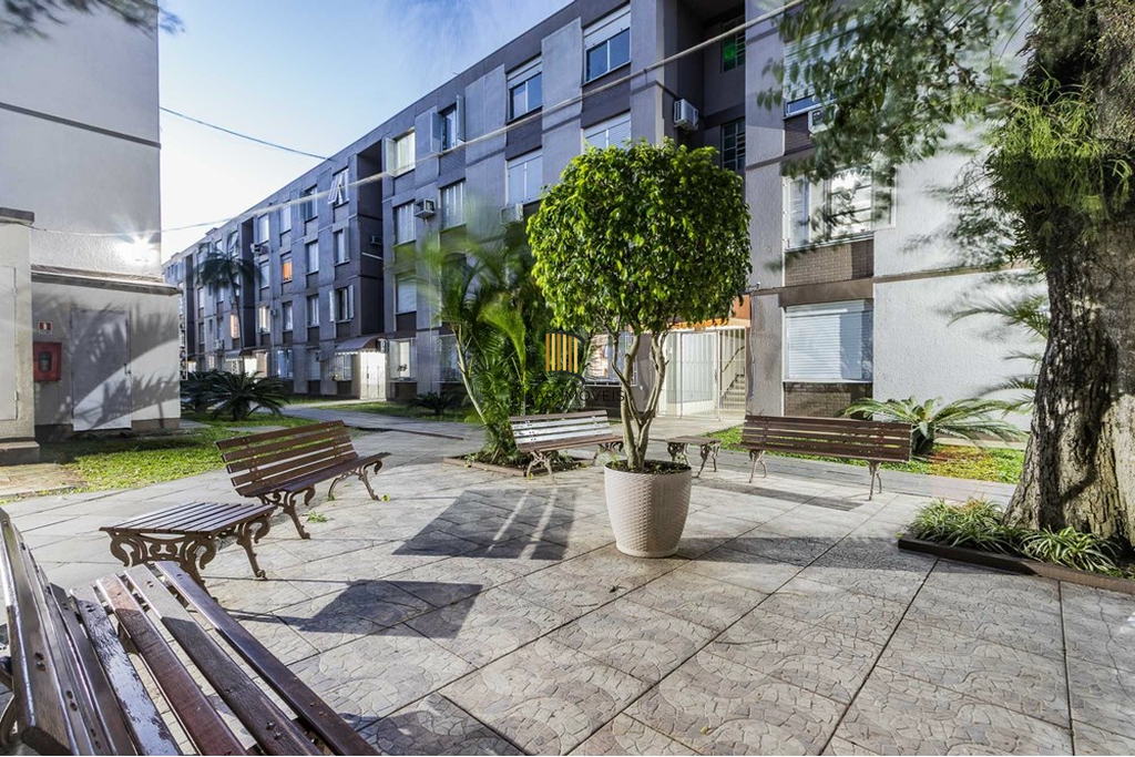 Apartamento 2 dormitórios no bairro Vila Ipiranga