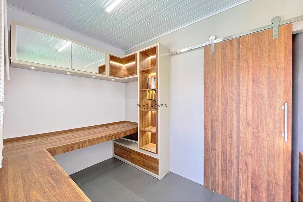 Casa 4 dormitórios no bairro Teresópolis