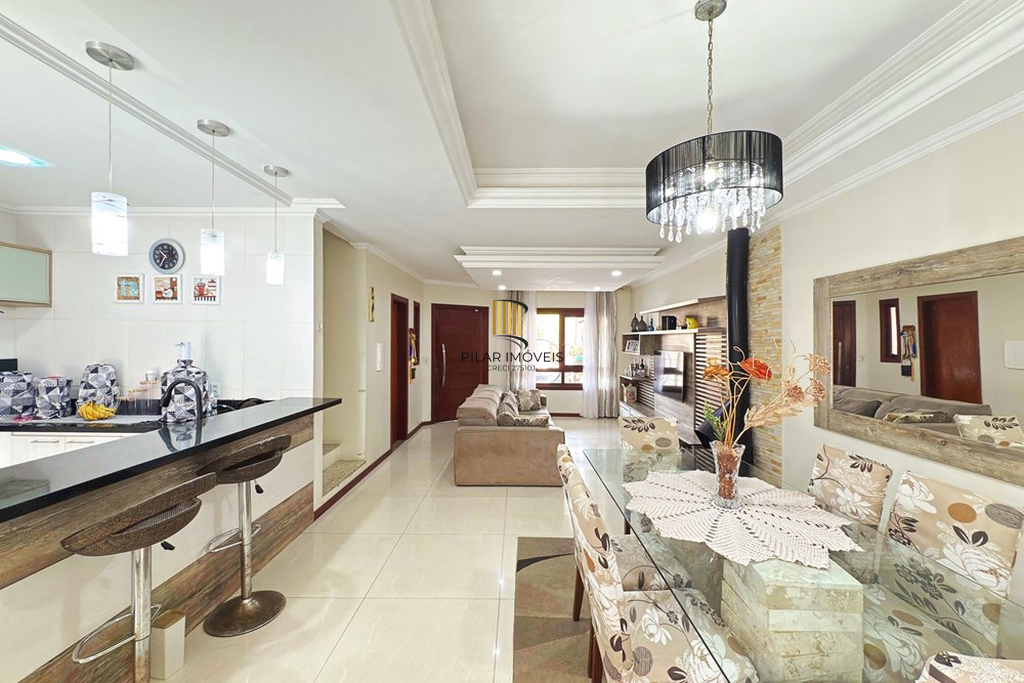 Casa de Condomínio 3 dormitórios no bairro Hípica