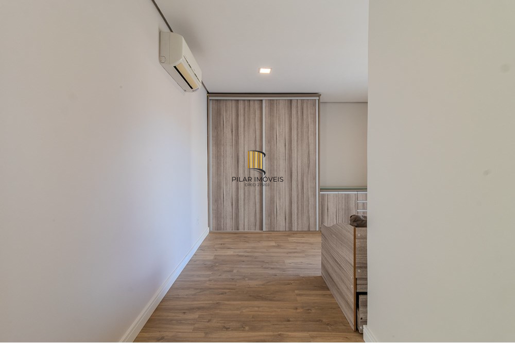 Casa 4 dormitórios no bairro Chácara das Pedras