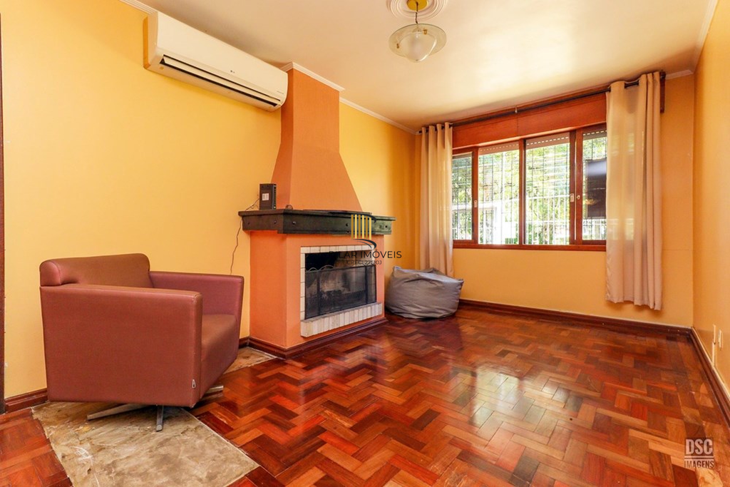 Casa 7 dormitórios no bairro Vila Ipiranga