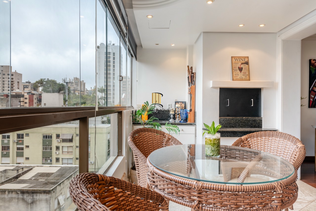 Apartamento 3 dormitórios no bairro Mont Serrat