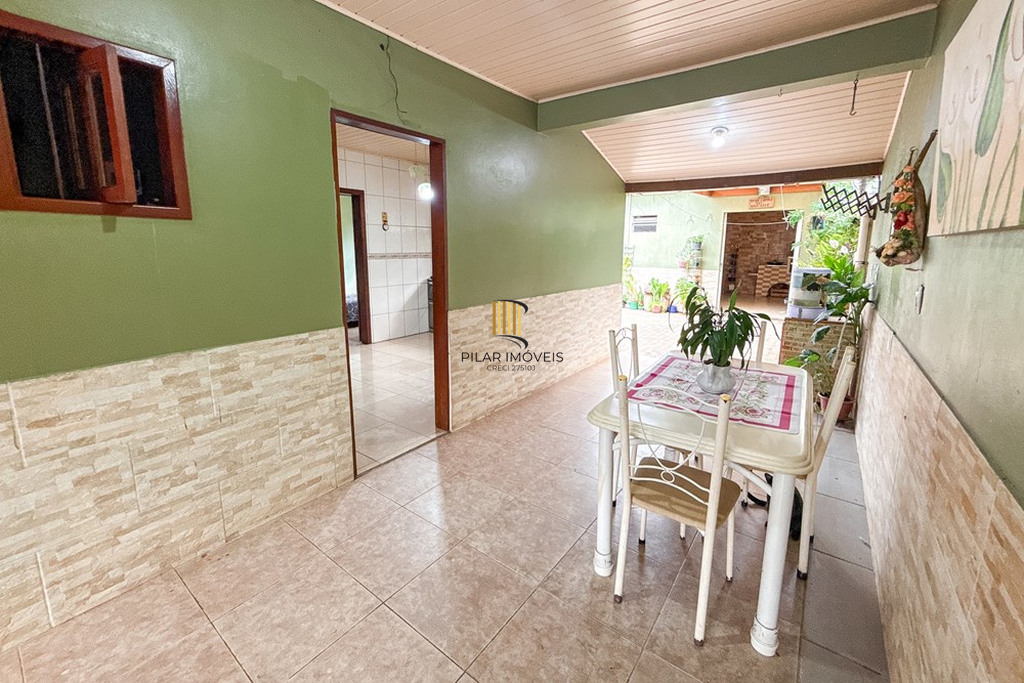 Casa 3 dormitórios no bairro Igara