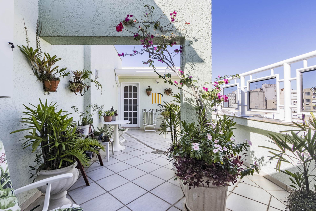 Cobertura 3 dormitórios no bairro Centro Histórico