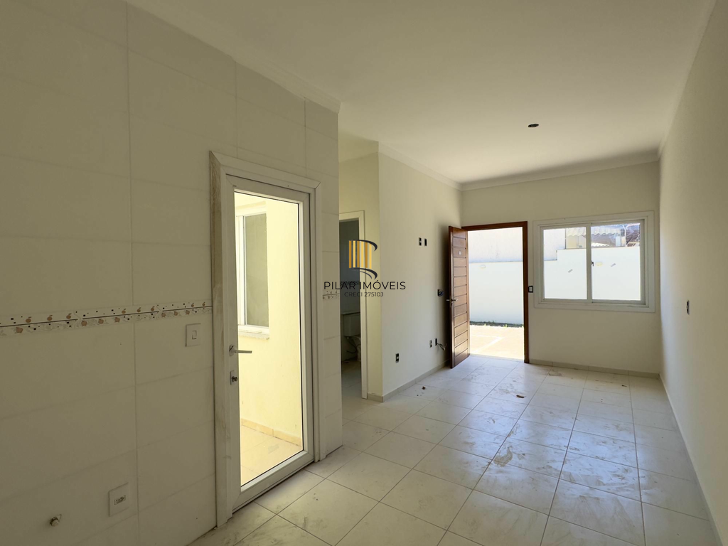 Casa de Condomínio 2 dormitórios no bairro Olaria