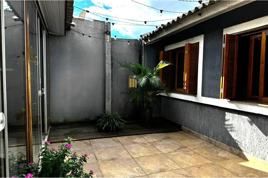 Casa 2 dormitórios no bairro São José