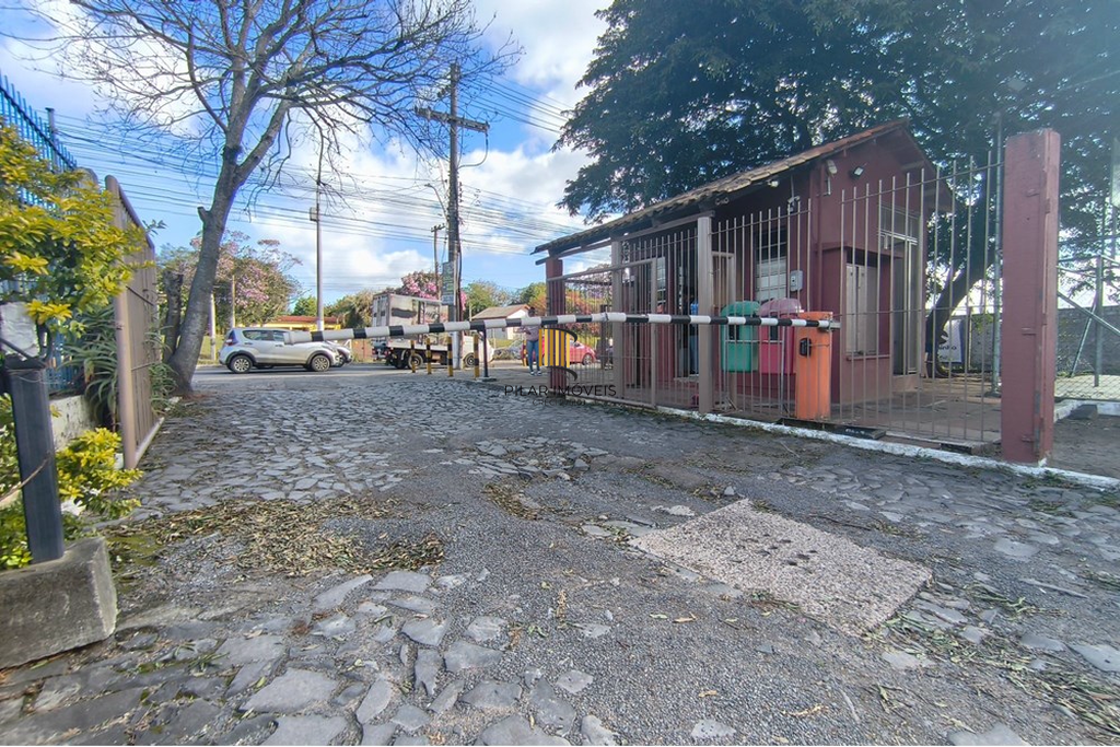 Apartamento 2 dormitórios no bairro Maria Regina