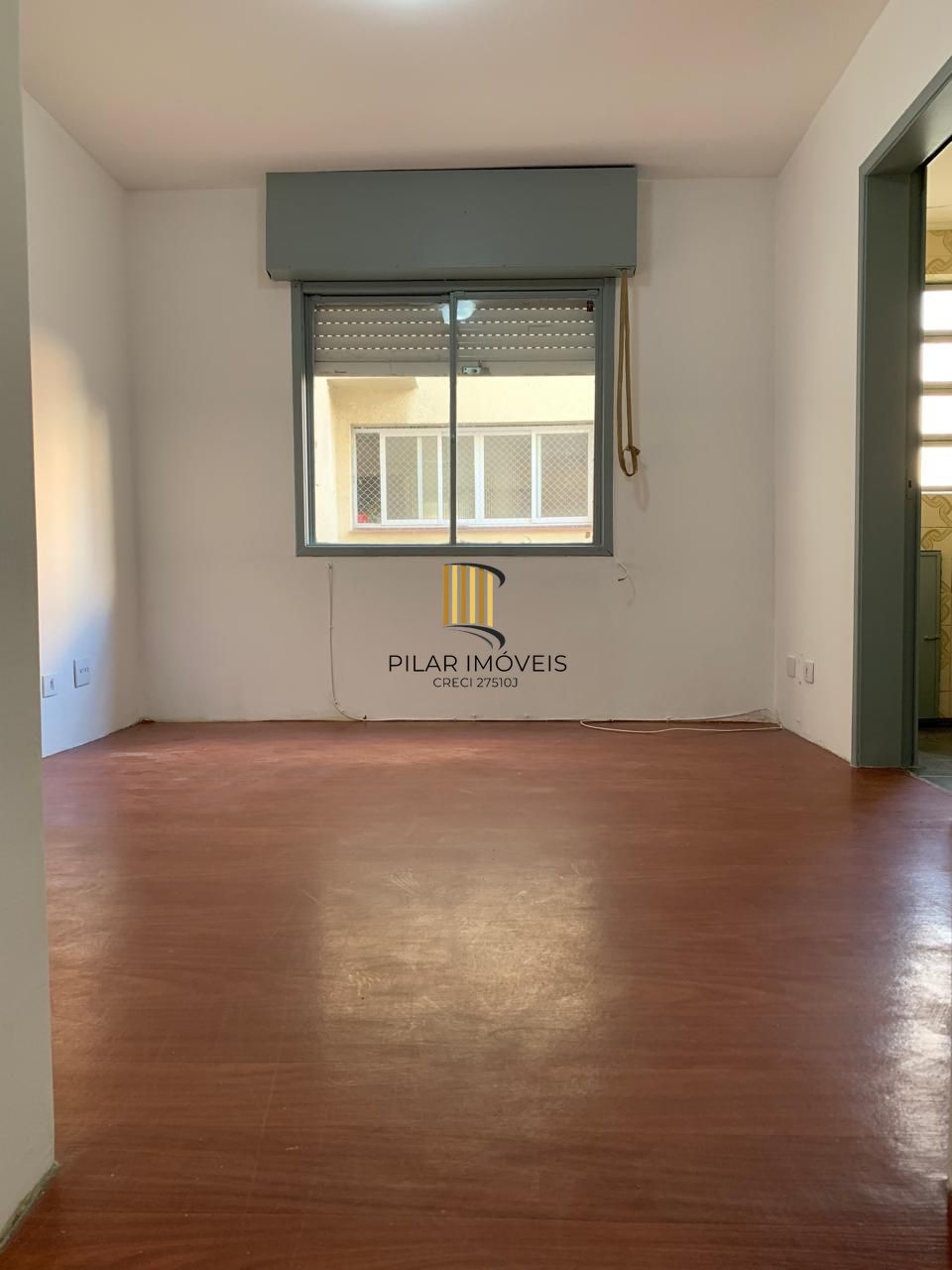 01 dormitório, na João Alfredo, Cidade Baixa, com 36 m2, 01 lance de escada