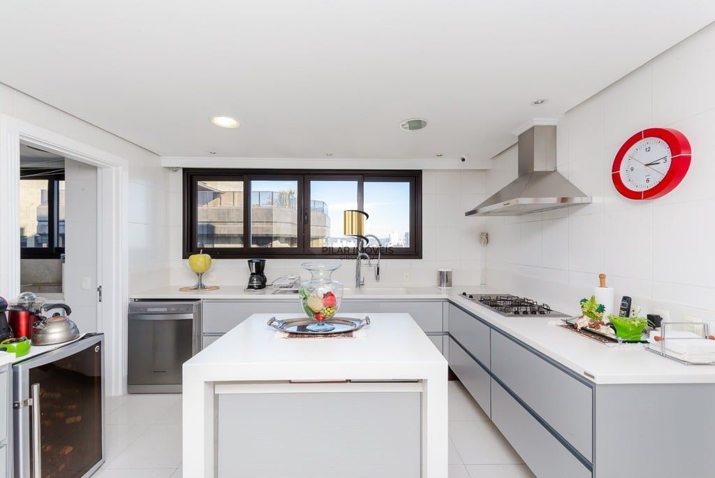 Apartamento 4 dormitórios no bairro Bela Vista
