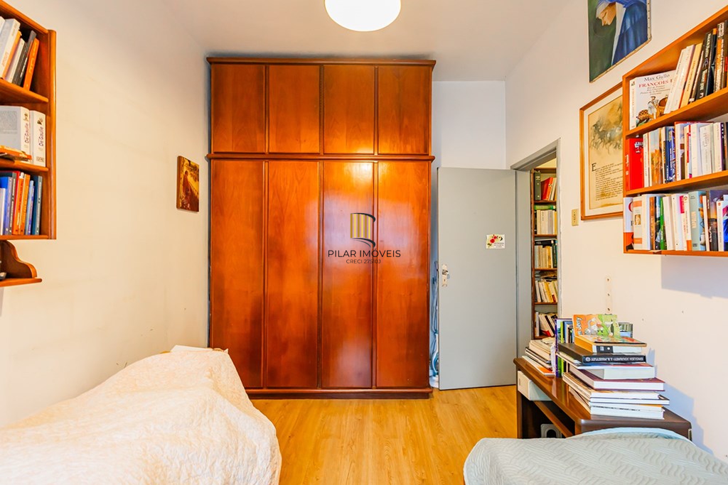 Casa 5 dormitórios no bairro Petrópolis